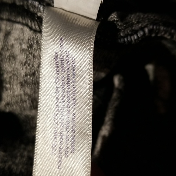 Cacique pajama set plaid pants and long frey top sz 18/20 EUC. - Picture 10 of 10